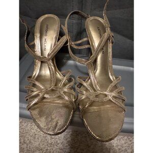 Antonio Melani Gold Strappy Sandals 8